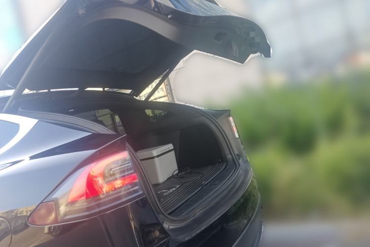 Used Tesla Model X 2019 Long-Range Version Trunk