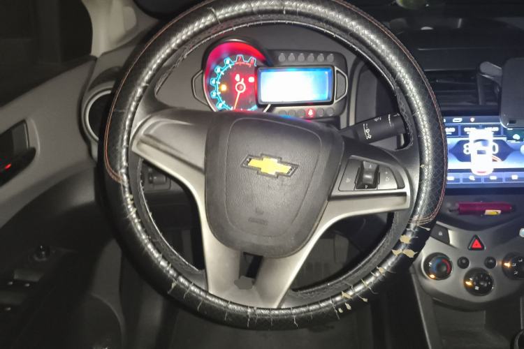 Used Chevrolet Aveo Sonic 2011 Sedan 1.6L Manual Transmission SX