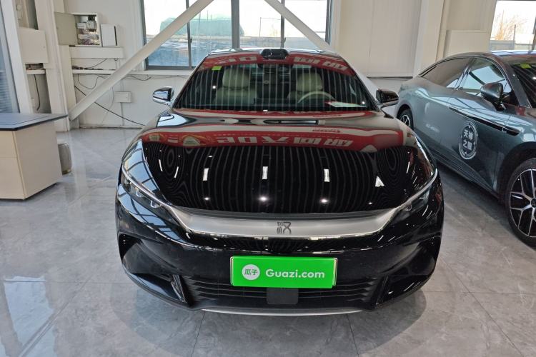 Used BYD Han 2025 EV with 701 km of Laser Radar-Enabled Intelligent Driving
