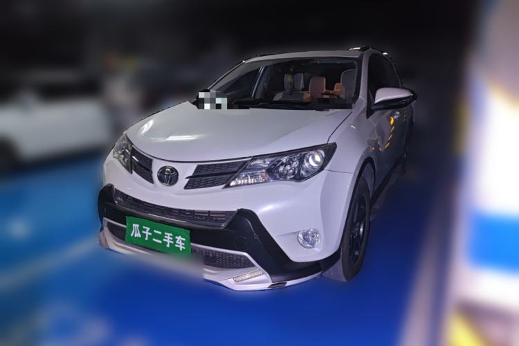 Used Toyota RAV4 2015 2.0L CVT Two-Wheel Drive Fashion Edition