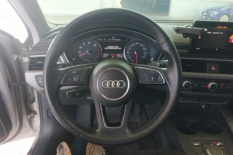 Used Audi A4L 2019 40 TFSI Ambition China VI
