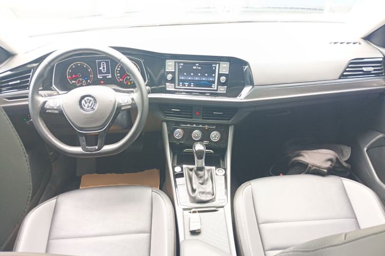 Used Volkswagen Sagitar 2020 280TSI DSG Comfort Version China VI Standard Center Console