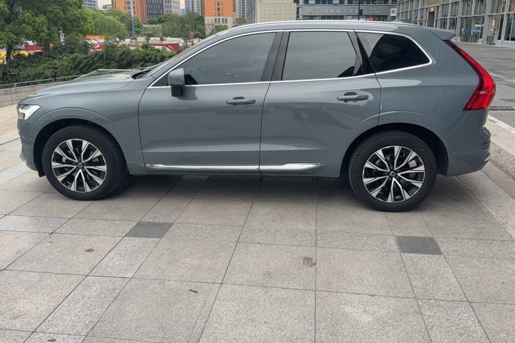 Used Volvo XC60 2023 B5 4x4 Smart Luxury Edition
