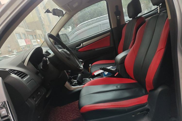 Used Isuzu D-MAX 2018 2.5T Two-Wheel-Drive Base Version JE4D25Q5A