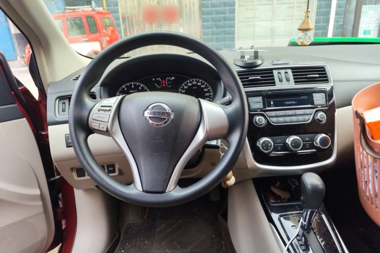 Used Nissan Tiida 2016 1.6L CVT Cool Dynamic Edition
