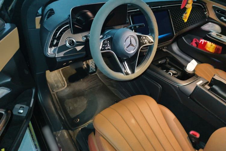 Used Mercedes-Benz E-Class 2024 E 300 L Stylish Model Center Console