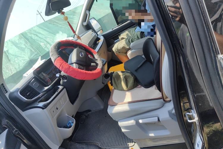 Used Ford Transit 2023 2.0T Diesel Automatic Commercial & Travel Model Mid-axle Medium Roof 7/8/9-Seater
