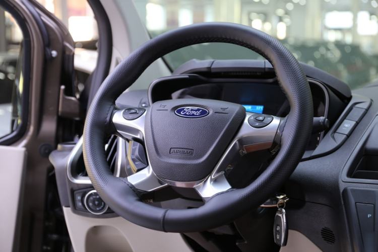 Used Ford Tourneo Custom 2017 2.0T Automatic Elite Version
