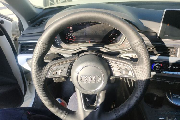 Used Audi A4L 2018 30th Anniversary Edition 40 TFSI Fashion Model
