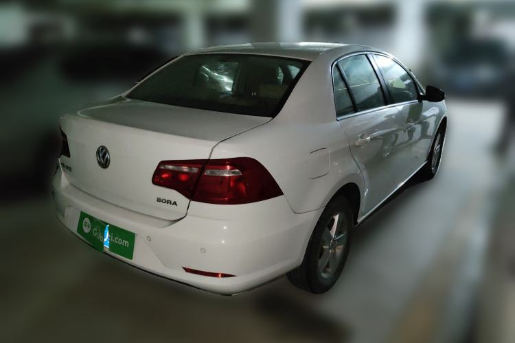 Used Volkswagen Bora 2014 1.6L Manual Fashion Edition

