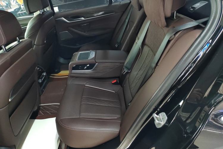 Used BMW 5 Series 2023 Updated 530Li Luxury Package Prestige Version Left Rear Seat