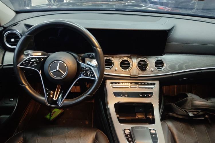 Used Mercedes-Benz E-Class 2021 E 300 L Stylish Model Center Console