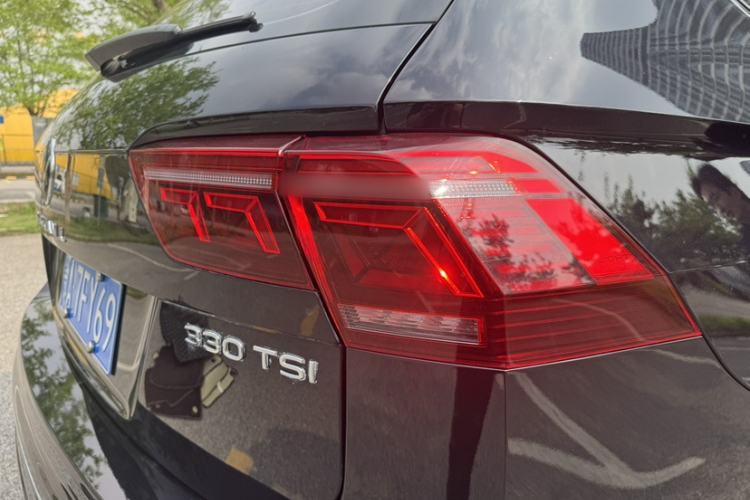 Used Volkswagen Tiguan L 2022 330TSI Automatic Two-Wheel Drive R-Line Enhanced Edition Exterior 9