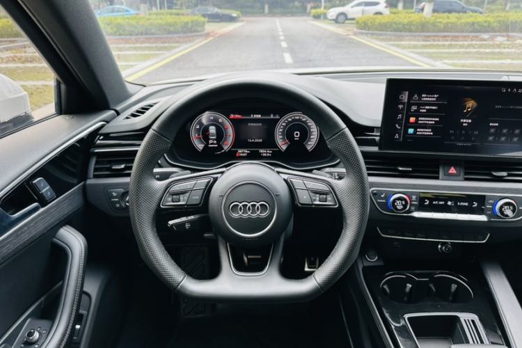 Used Audi A4L 2024 40 TFSI Luxury Dynamic Edition Steering Wheel