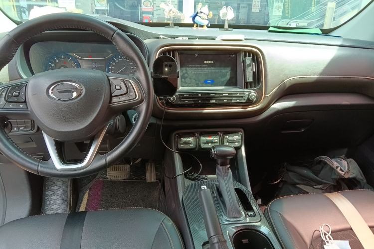 Used GAC Trumpchi GS3 2019 235T Automatic Elite Edition Center Console