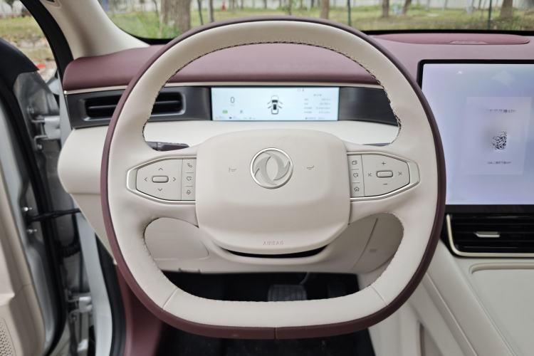 Used Dongfeng Aeolus L8 2025 Model 112KM Dream Edition Steering Wheel