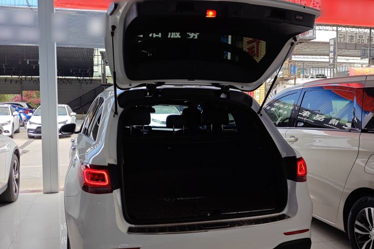 Used Mercedes-Benz GLC 2017 GLC 260 4MATIC Luxury Model
