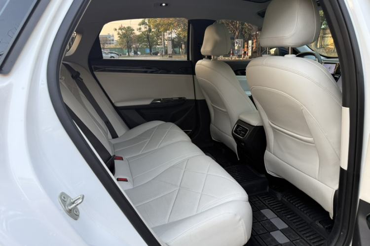 Used Geely Galaxy L6 2023 125km MAX