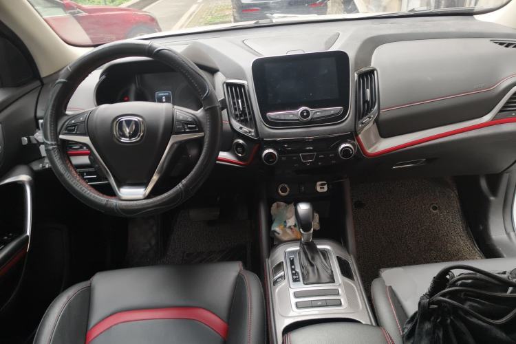 Used CHANGAN CS55 2018 1.5T Automatic Colorful Edition China V Standard Center Console