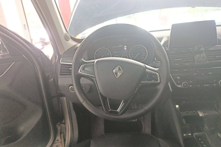 Used BORGWARD BX5 2017 20TGDI Automatic Two-Wheel Drive Pioneer Edition
