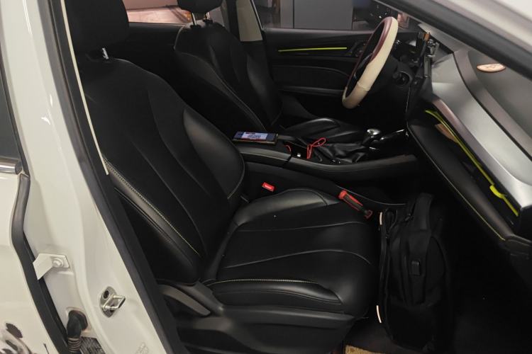 Used Roewe i5 2021 1.5L CVT Diamond Edition