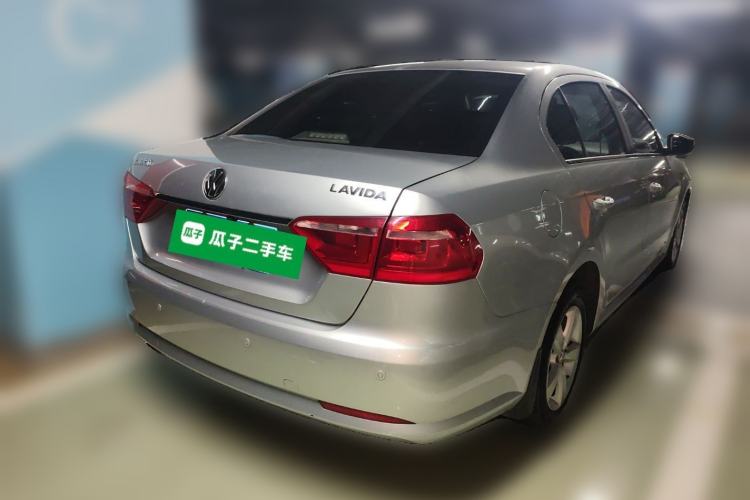 Used Volkswagen Lavida 2013 Revised Classic 1.6L Automatic Fashion Edition
