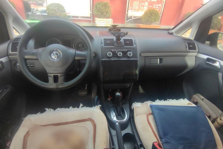 Used Volkswagen Touran 2014 1.4T DSG 30th Anniversary Edition Center Console