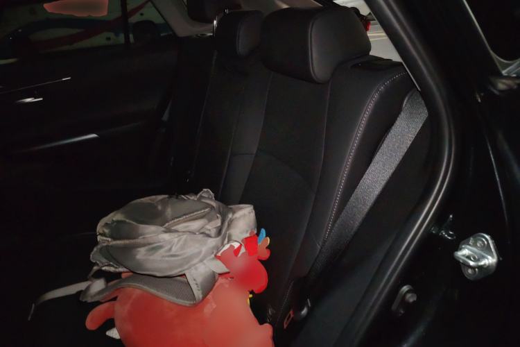 Used Toyota Venza 2023 2.0L CVT Two-Wheel Drive Luxury Edition Left Rear Seat