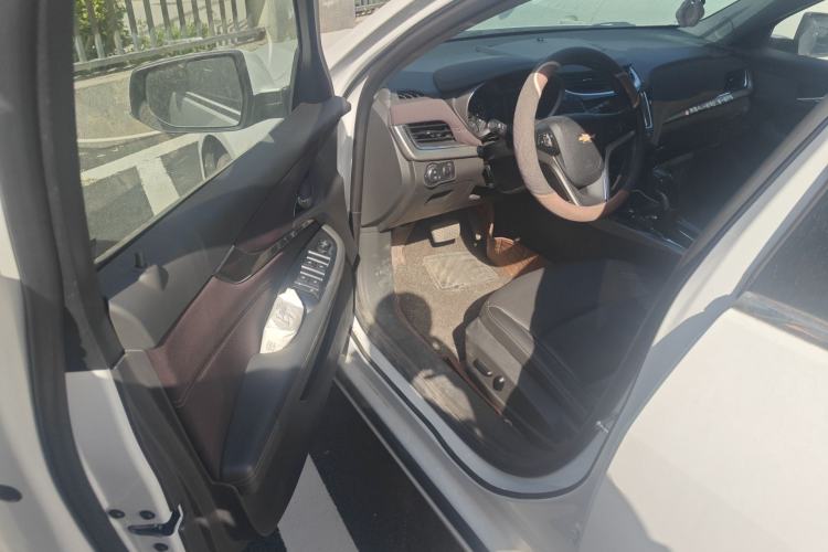 Used Chevrolet Malibu 2018 530T Automatic Luxury Edition Driver Seat