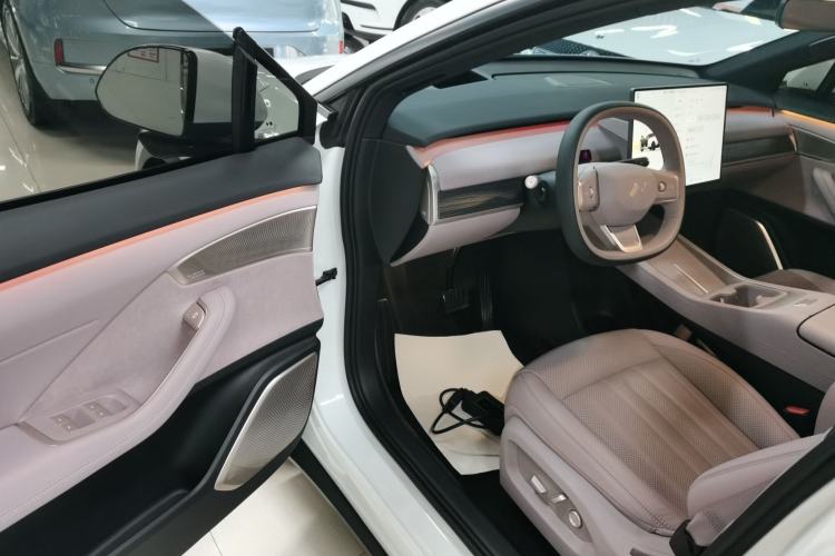 Used ONVO L60 2024 60 kWh Rear-Drive Version
