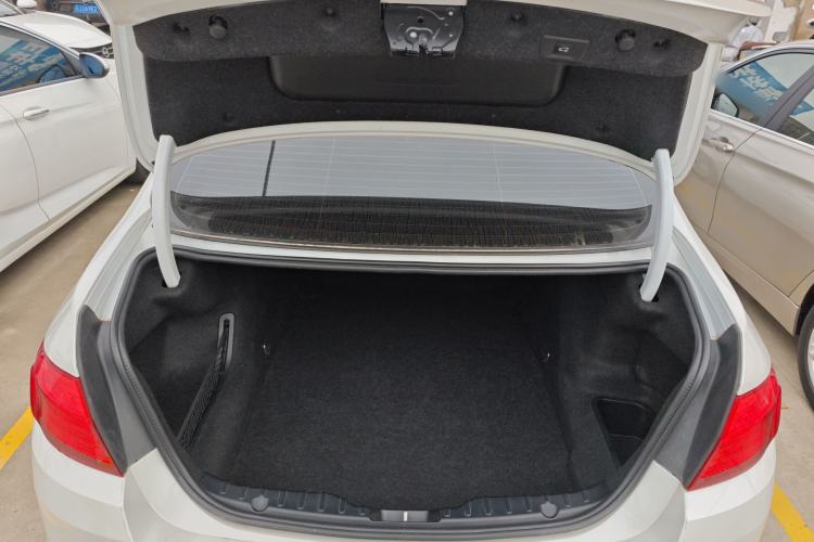 Used BMW 5 Series 2014 520Li Elegant Model Trunk