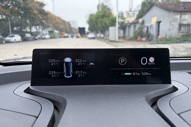 Used Toyota bZ3 2023 616 km Long-Range Premium