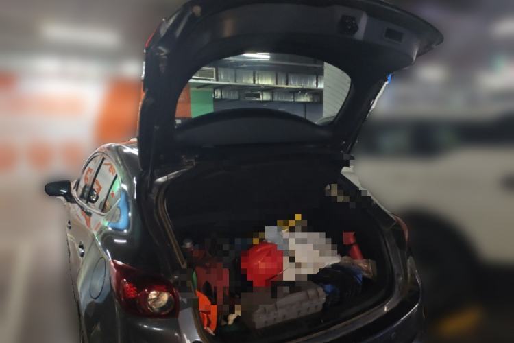 Used Mazda 3 Axela 2017 Hatchback 2.0L Automatic Sport Model China V Emission Standard
