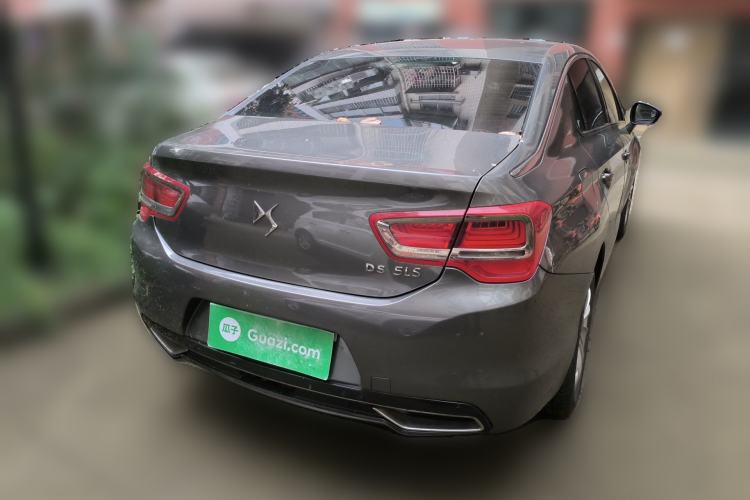 Used DS 5LS 2014 1.8L automatic Comfort version VTi140
