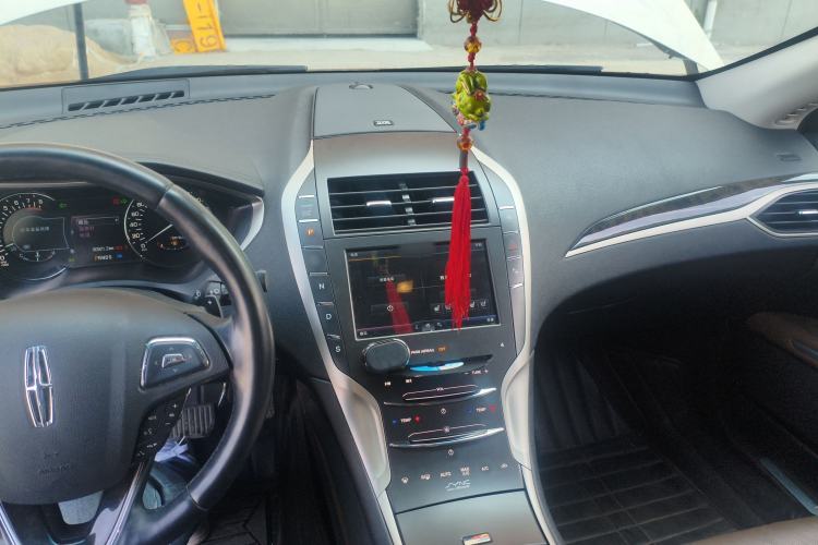 Used Lincoln MKZ 2014 2.0T Prestige Edition Center Console