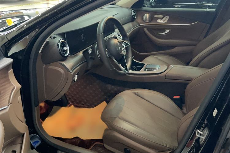 Used Mercedes-Benz E-Class 2023 E 300 L Luxury Model Interior 1