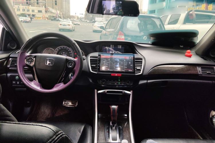 Used Honda Accord 2016 2.0L Comfort Edition Center Console