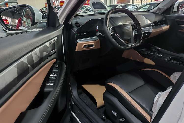 Used Geely Auto Haoyue PRO 2024 1.5T DCT Ultimate Edition Interior 3