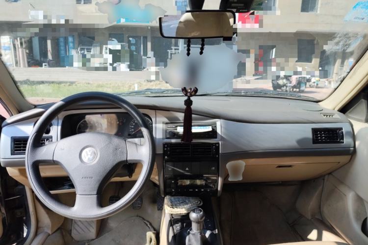 Used Volkswagen Santana Vista 2008 1.8L Manual Comfort Edition Center Console