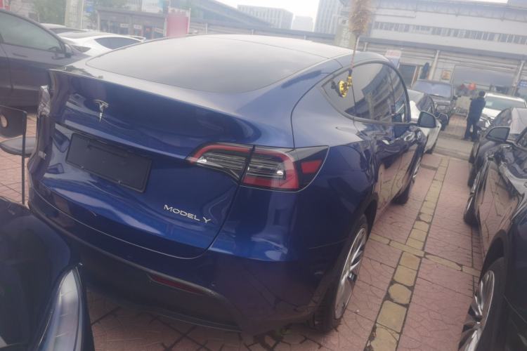 Used Tesla Model Y 2021 Long-Range All-Wheel-Drive Version 3D7