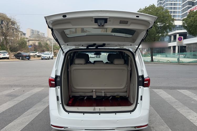 Used Buick GL8 2021 Land Cruiser Executive Class 652T Comfort Model