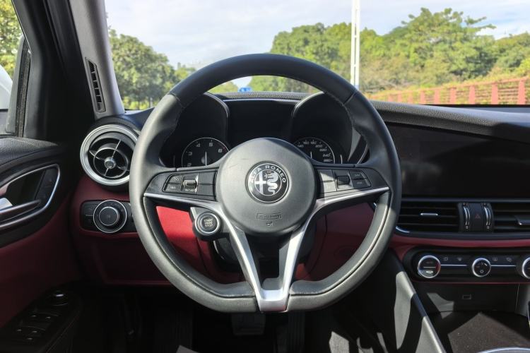 Used Alfa Romeo Giulia 2017 2.0T 200HP Elite Edition