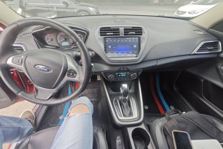 Used Ford Escort 2015 1.5L Automatic Fashion Model
