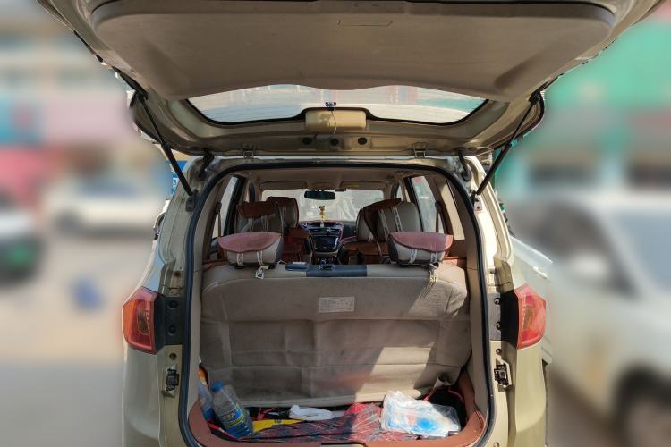 Used FAW Yingzhi 737 2015 1.5L Manual Deluxe Navigation Version Trunk