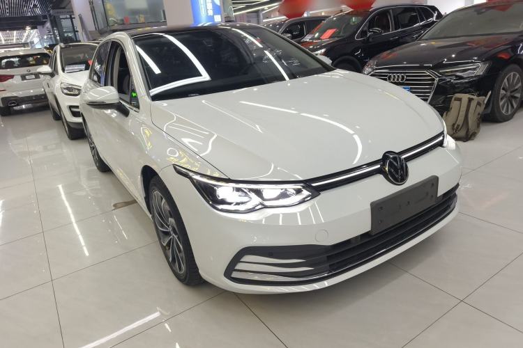 Used Volkswagen Golf 2023 Facelift 280TSI DSG Pro Front Right 45 Deg