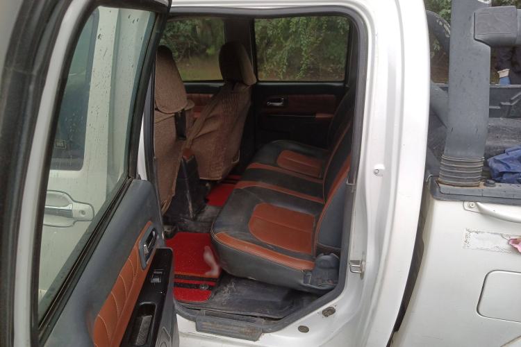 Used Great Wall Wingle 5 2014 2.4L European Version Two-Wheel Drive Entry-Level Big Double-Cab 4G69S4N
