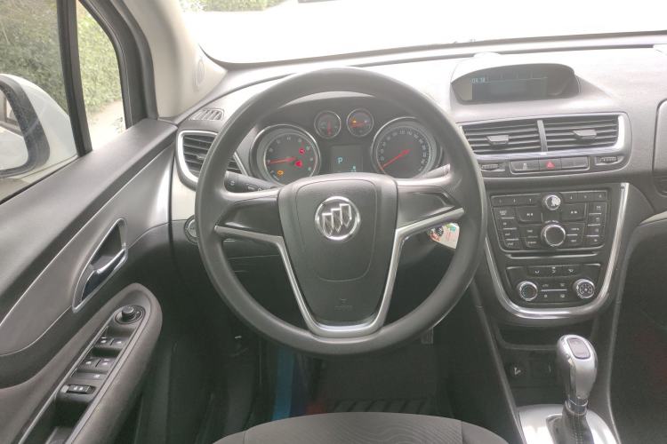 Used Buick Encore 2014 1.4T Automatic Two-Wheel Drive Urban Elite Model Steering Wheel