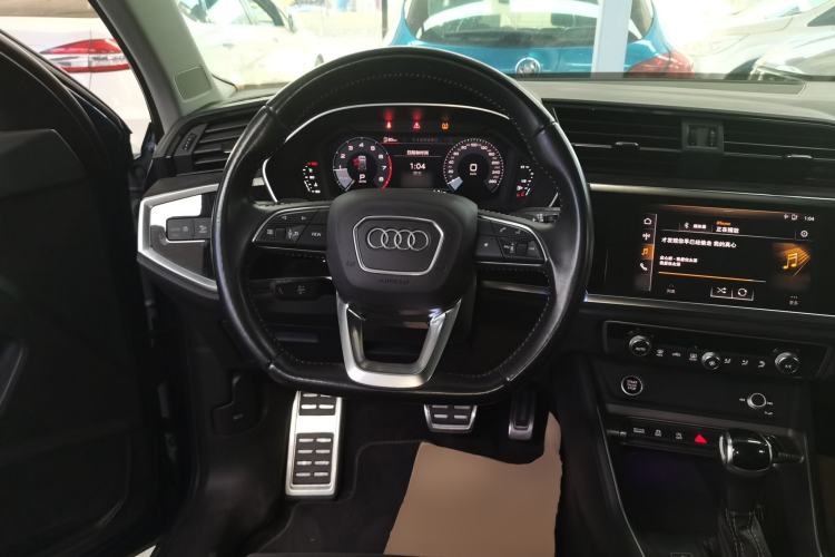 Used Audi Q3 2021 40 TFSI Fashion Dynamic Model