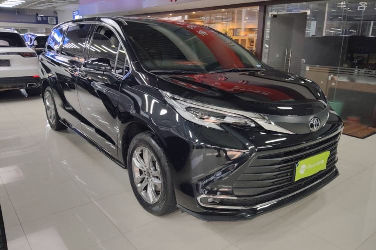 Used Toyota Sienna 2024 2.5L Hybrid Comfort Edition
