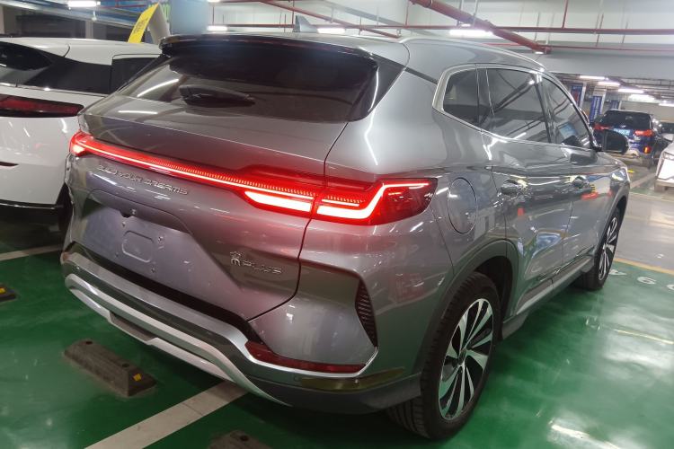 Used BYD Song PLUS New Energy 2023 Champion Edition EV 520KM Prestige Model
